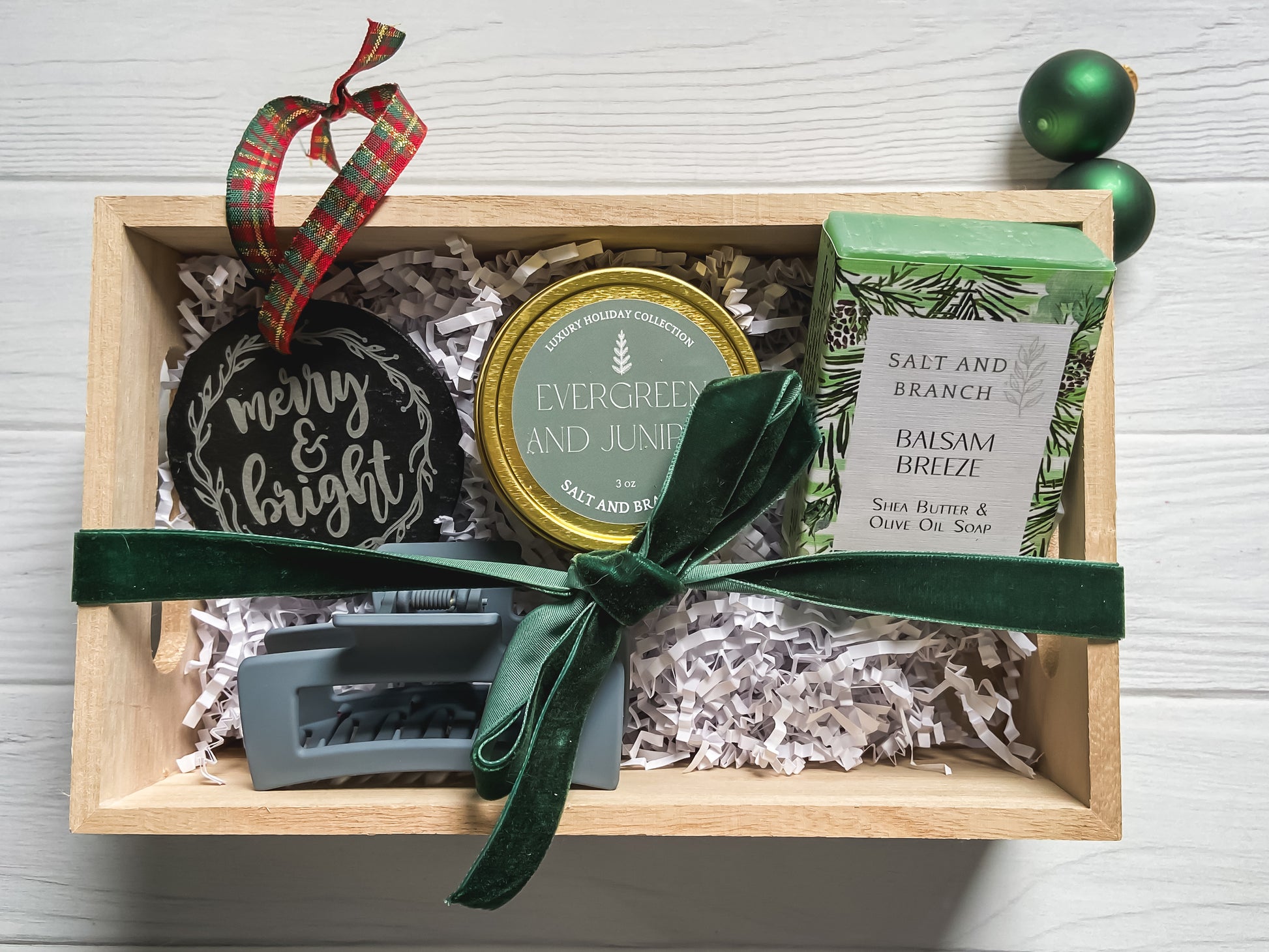 Small Evergreen and Juniper Gift Box - Salt and Branch
